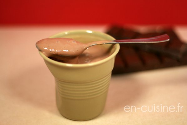 Recette crèmes dessert au chocolat caramel façon Danette au Thermomix