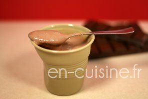 Recette crèmes dessert au chocolat caramel façon Danette au Thermomix