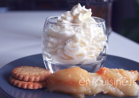 Recette poires caramélisées et mousse au mascarpone à la vanille au siphon et Thermomix